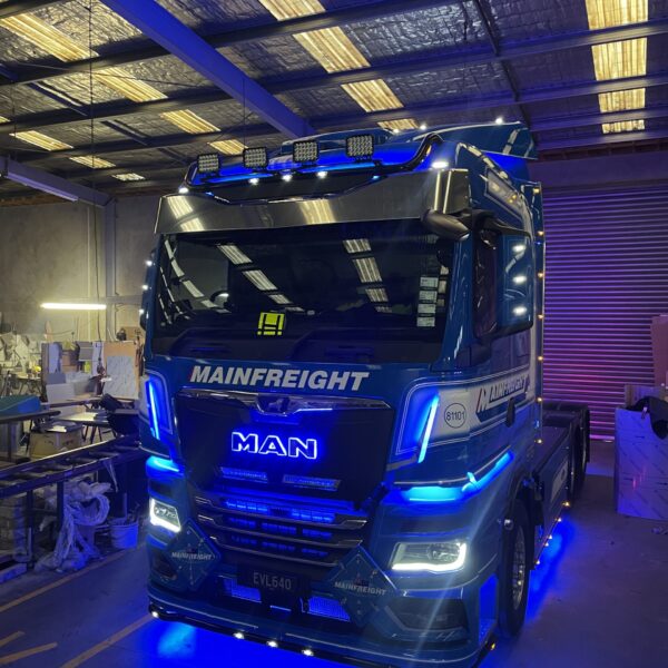 Mainfreight front lights